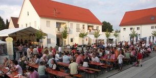 Das Dorffest wird von den unterschiedlichsten Vereinen gestaltet.